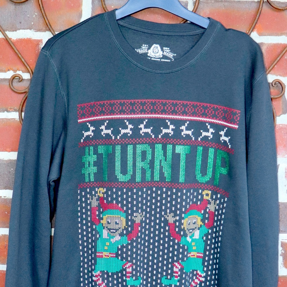 NEW UGLY CHRISTMAS SWEATER